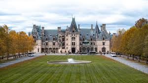 Biltmore Estate Reopens for Holidays